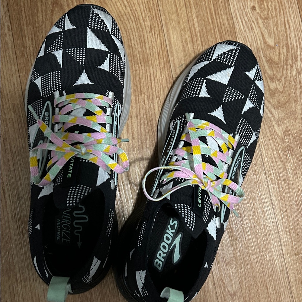 Brooks Black and White Geometric Sneakers with Multicolor Laces